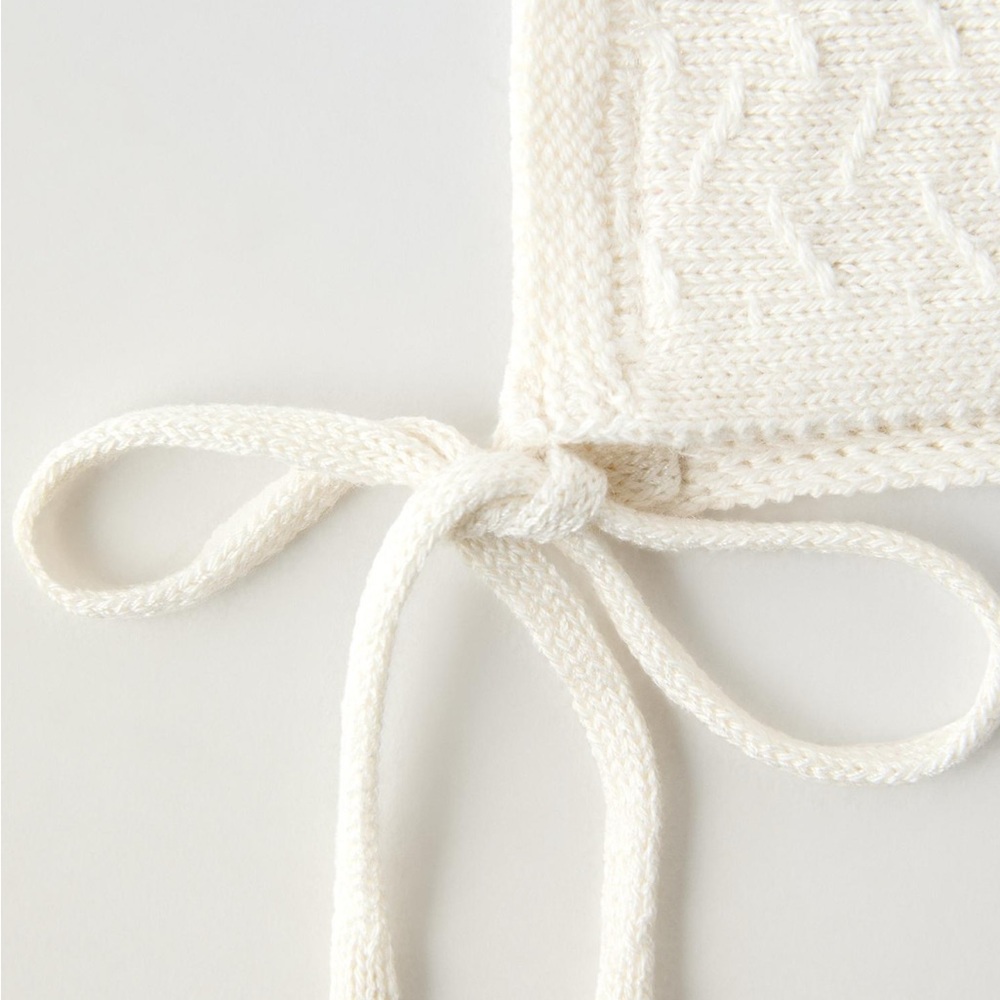 Zara silk blend knit Classic White Baby Bonnet - Picture 2 of 7